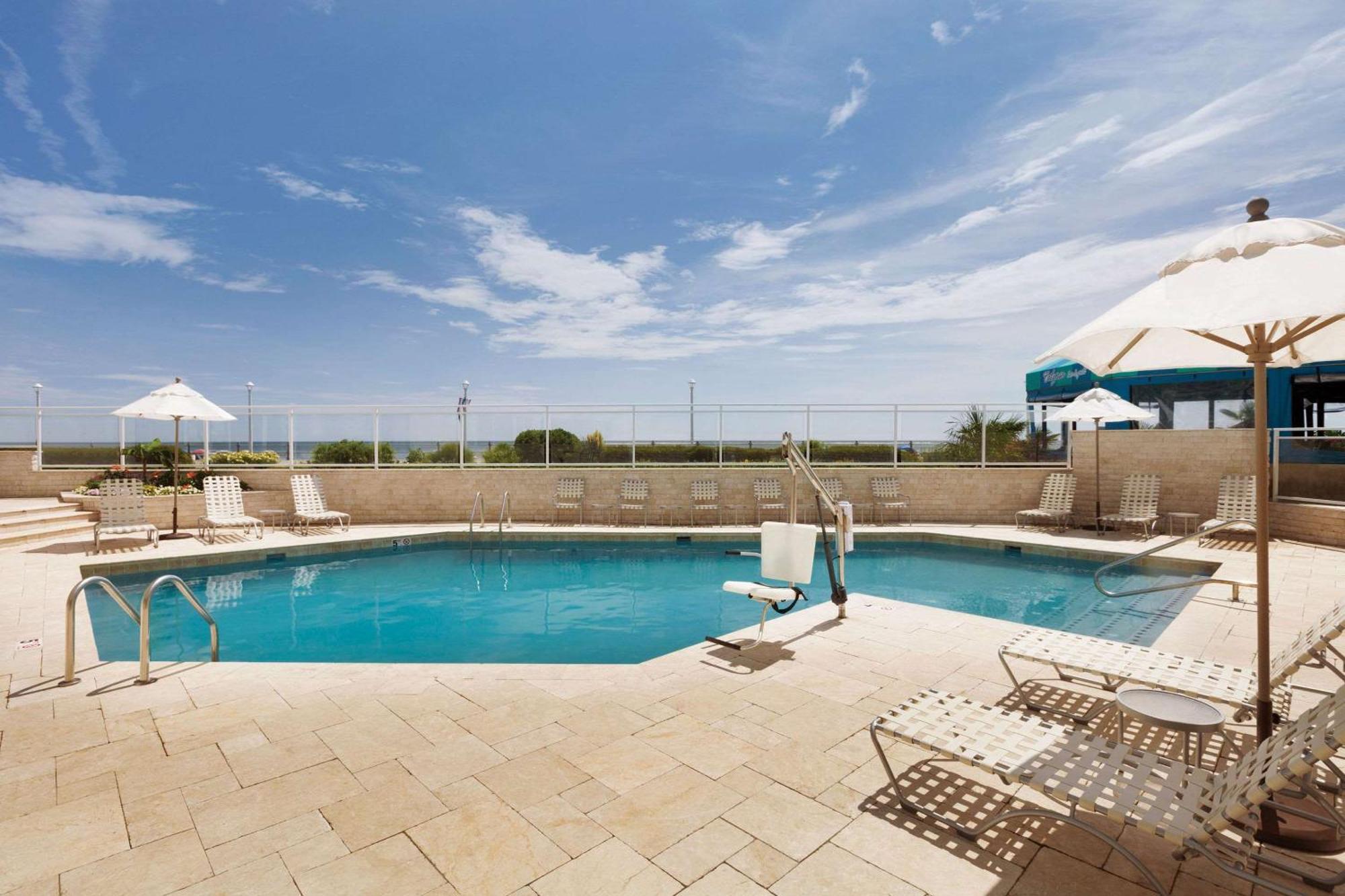 Surfbreak Virginia Beach Oceanfront, Ascend Hotel Collection Exterior photo